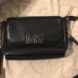 Michael kors crossbody